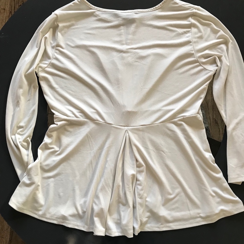 ❌SOLD❌ 🆑 3/$15 | *Daisy Fuentes* Blouse - Picture 3 of 11